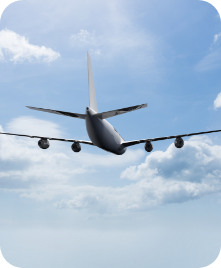 Avión despegando simboliza seguros para aeronaves y embarcaciones privadas o empresariales en CDMX y Querétaro